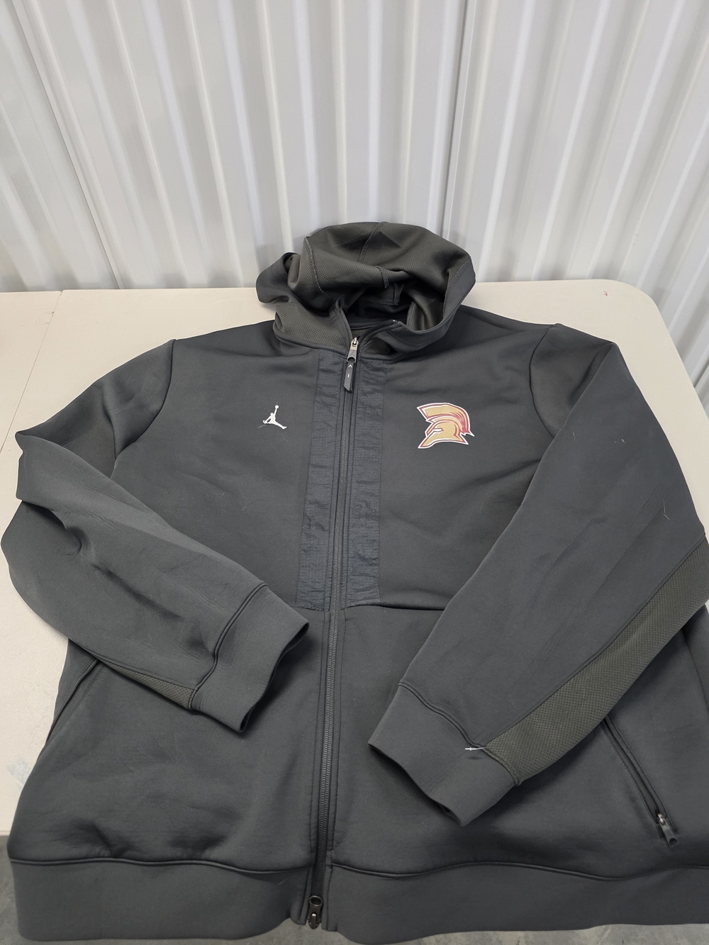 Nike jordan black hoodie Men's Size 3XL ( Jumpman is peeling on front)